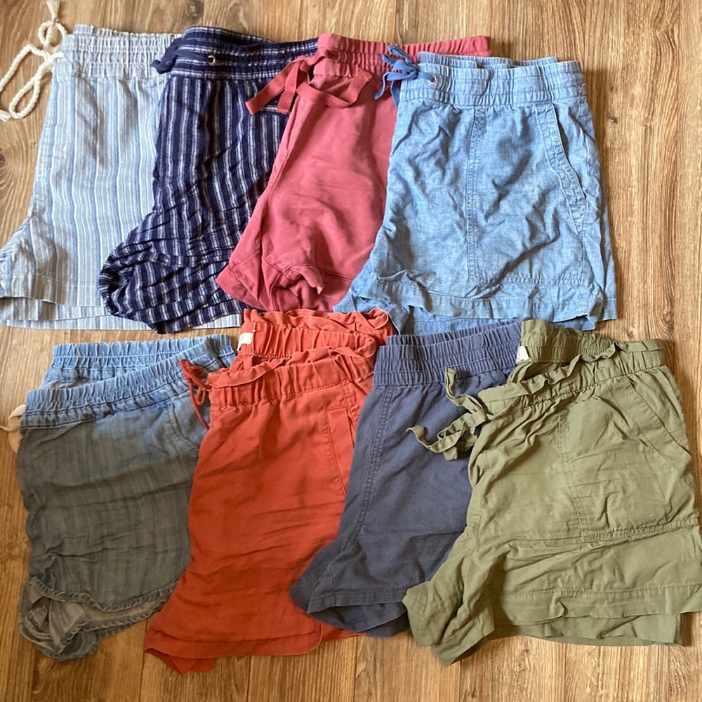 Lot of 8 size large elastic waist shorts. Mostly Loft brand some Old Navy